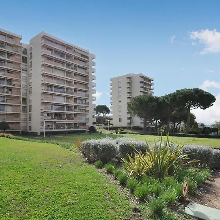 1 Bedroom Amazing In Apartment