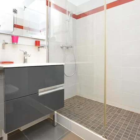 1 Bedroom Amazing In *