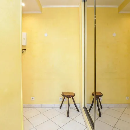 1 Bedroom Amazing In Apartment *